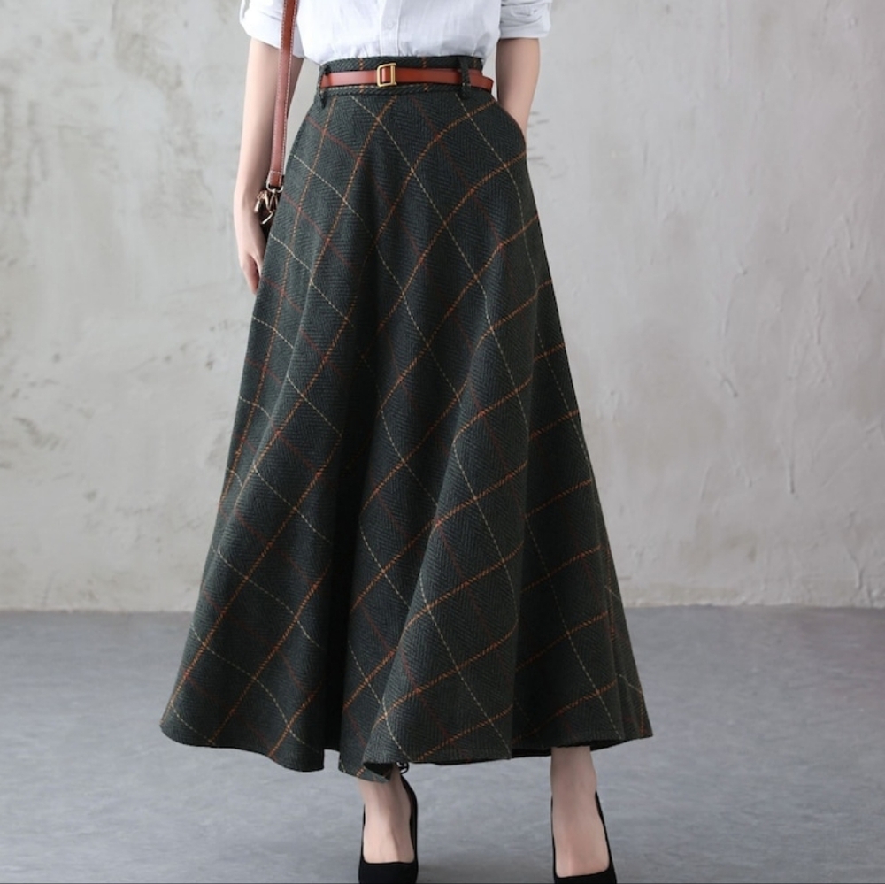 Xiaolizi Dark Green Plaid Maxi Skirt
